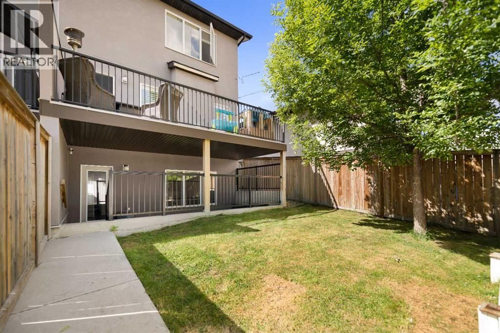 124 25 Avenue property photo