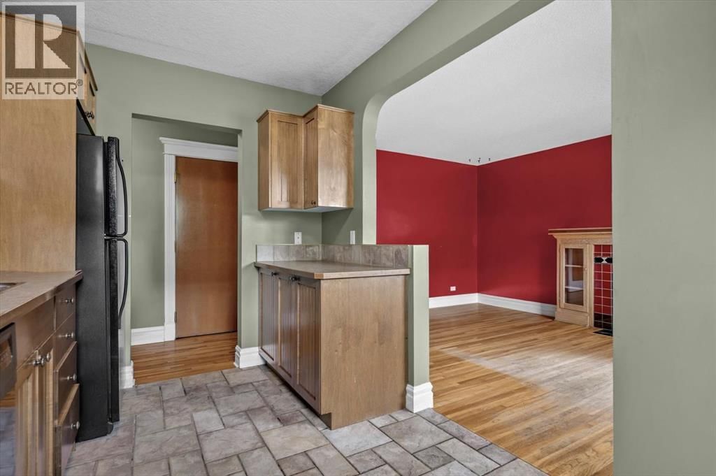 1125 17 Avenue property photo
