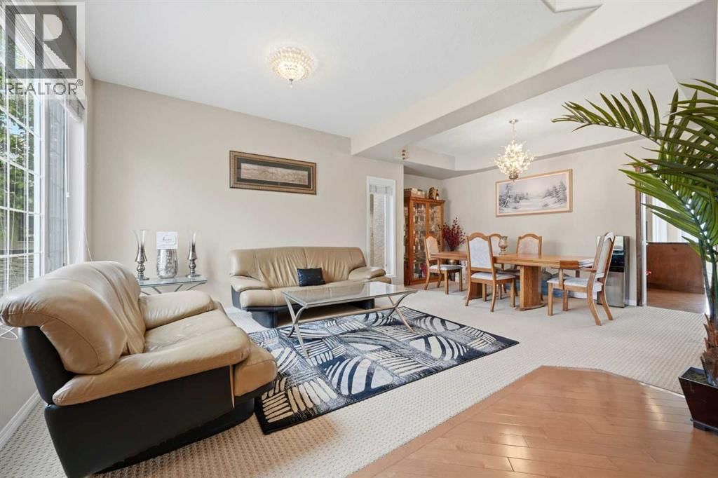 106 Panatella Crescent property photo
