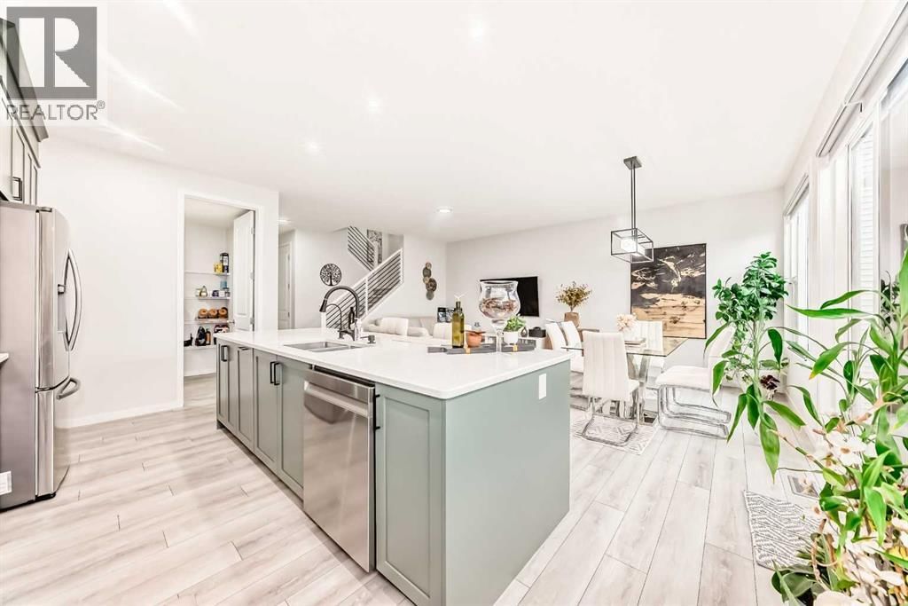 305 Edith Road property photo