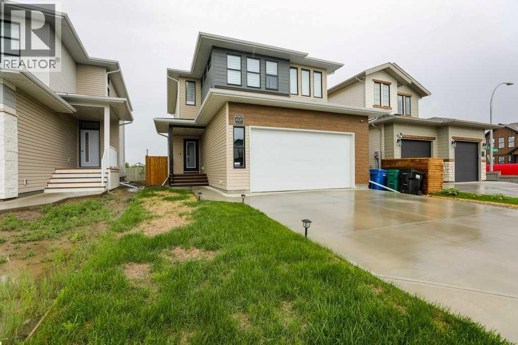 4529 31 Avenue South, Lethbridge, Alberta T1K 8J8