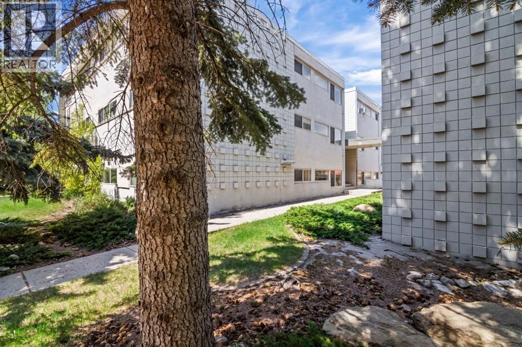 56 Hamlet Road property photo