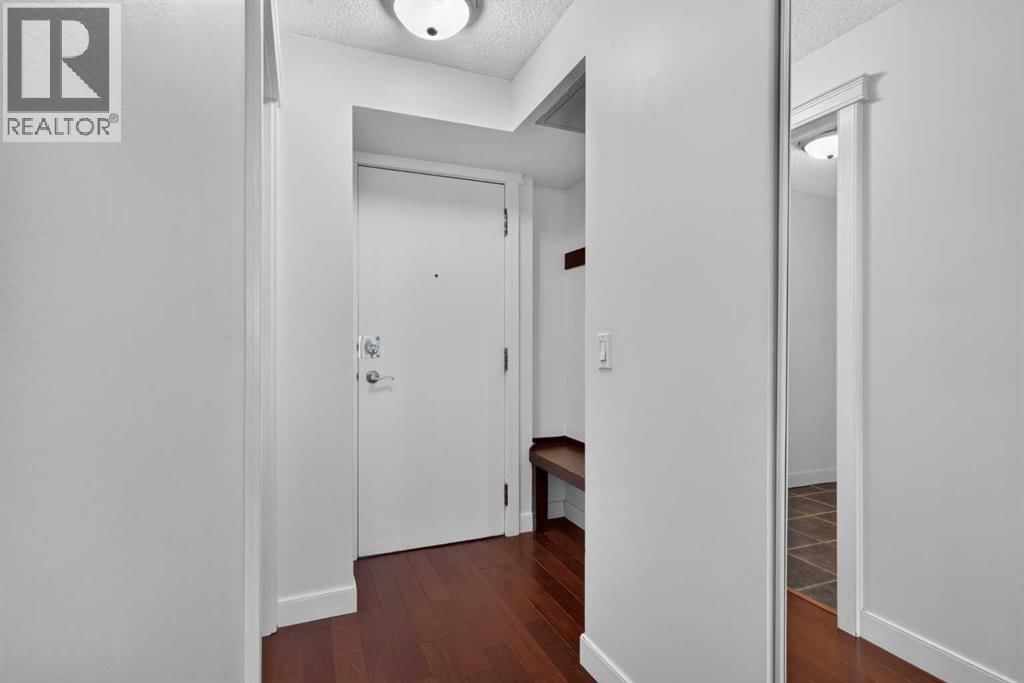 329 19 Avenue property photo