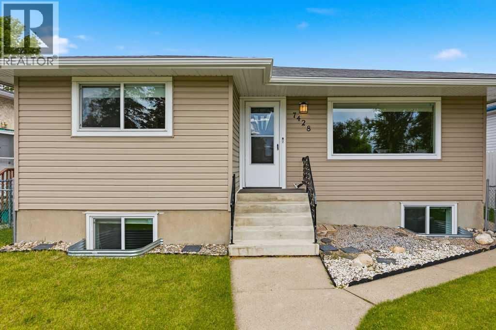 7428 23 Street property photo