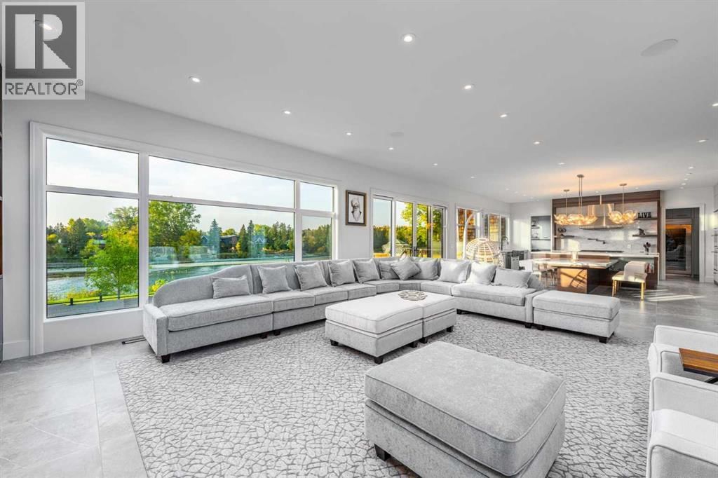 1911 52 Street property photo