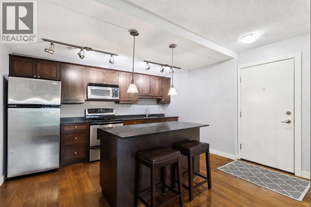 1025 14 Avenue property photo