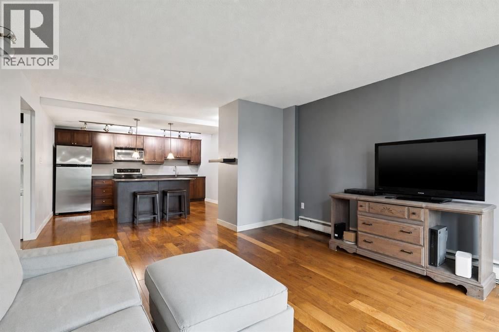 1025 14 Avenue property photo