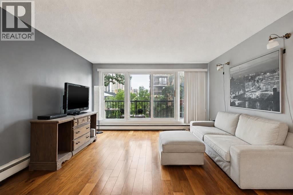 1025 14 Avenue property photo