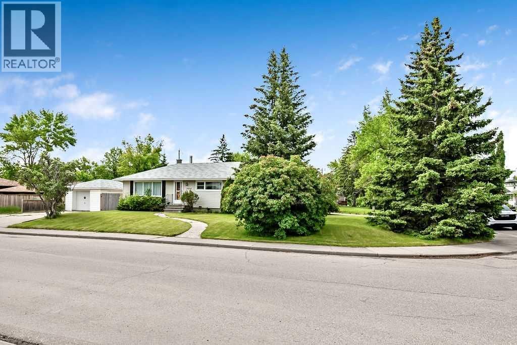3807 25 Avenue property photo
