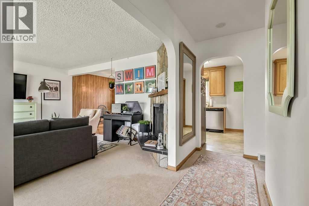 3807 25 Avenue property photo