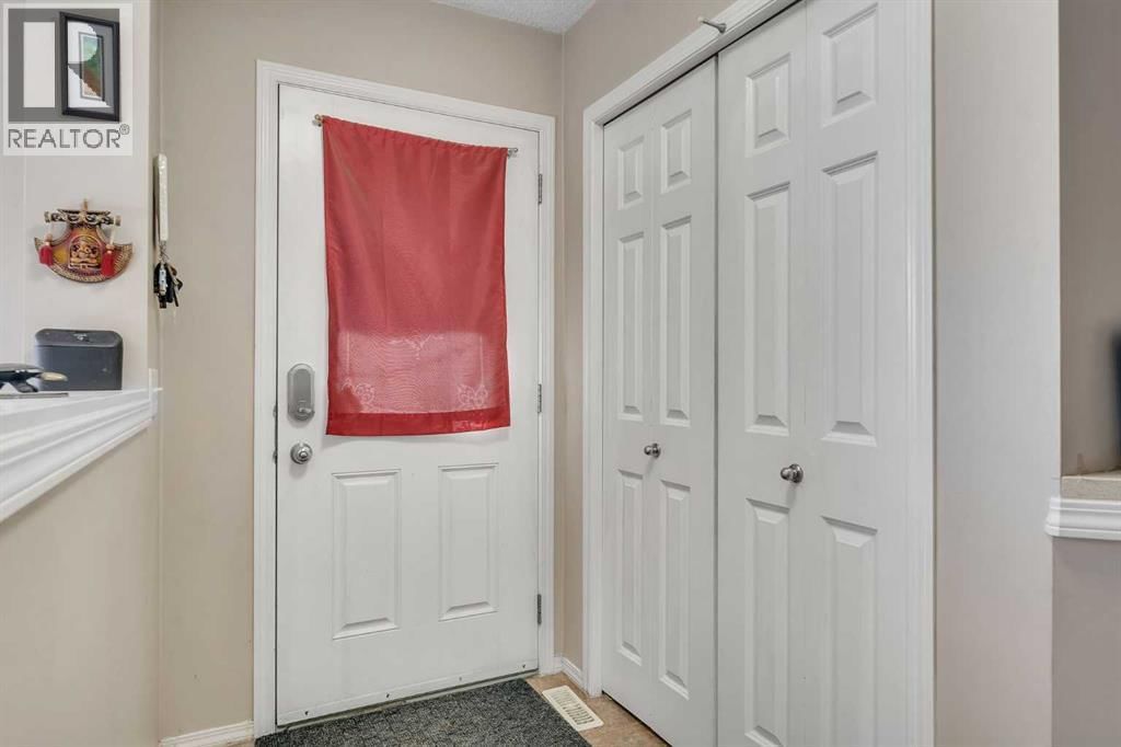 33 Saddlebrook Common property photo