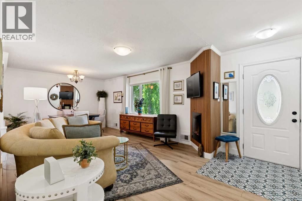 3016 29 Street property photo