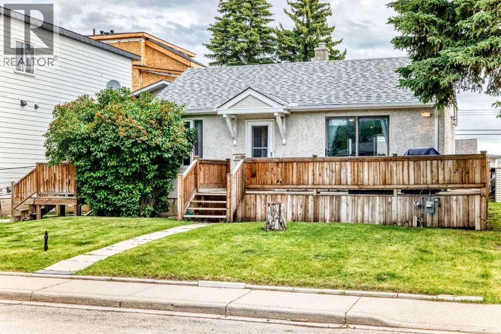 7312 36 Avenue property photo