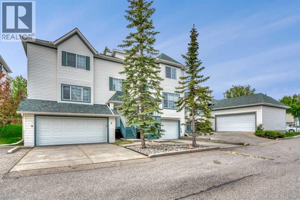 15 Rocky Ridge Gate property photo