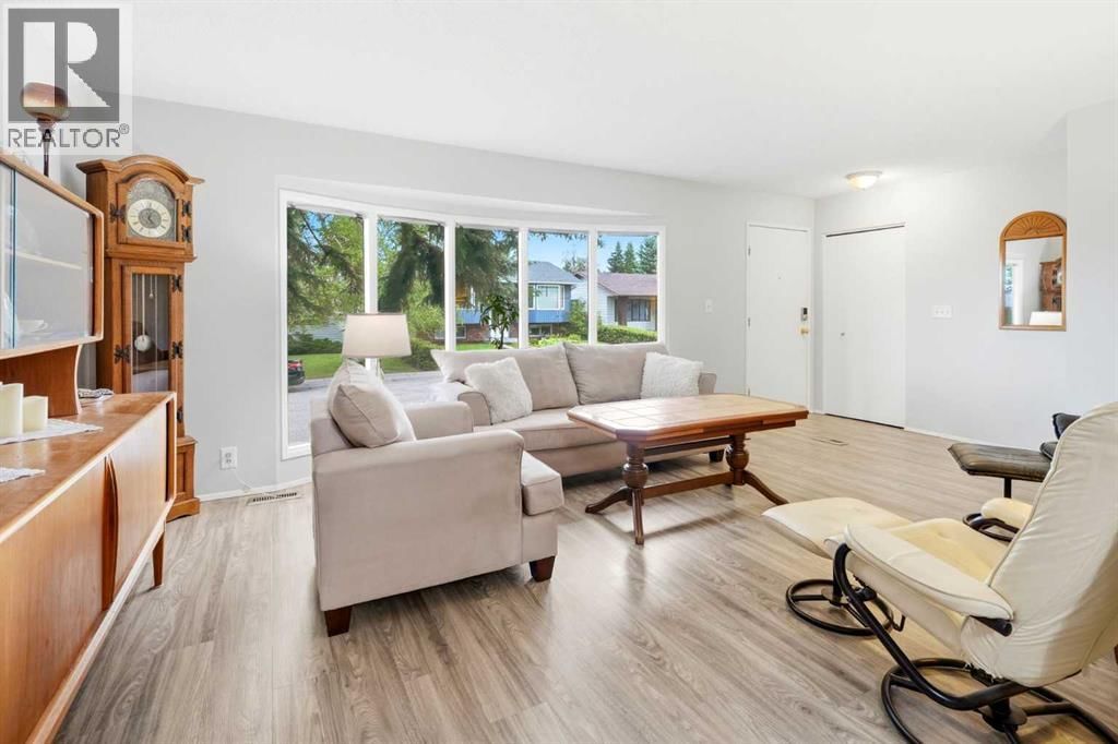 442 Queensland Place property photo