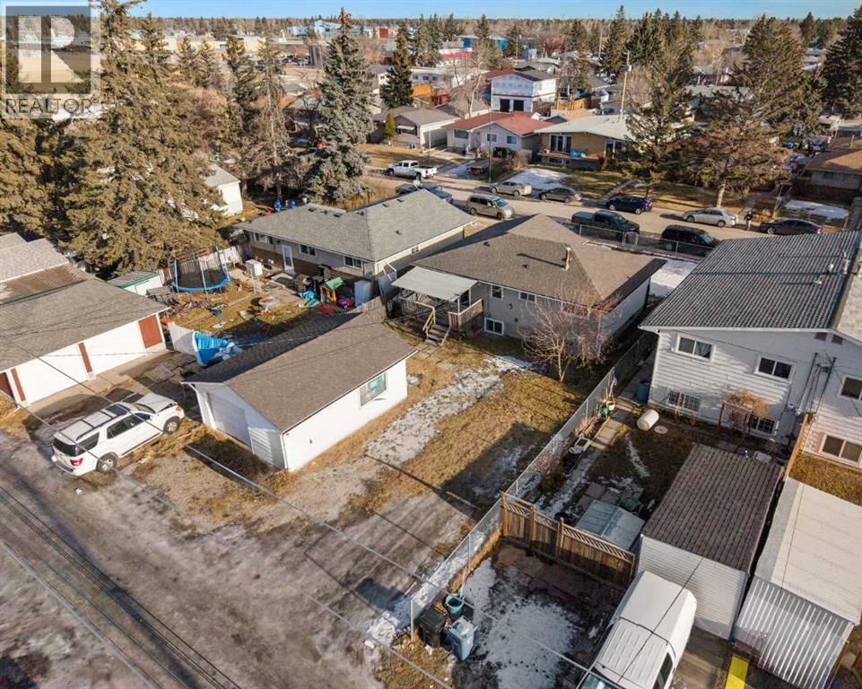 1527 46 Street property photo