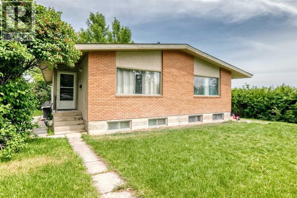 416418 33 Avenue property photo