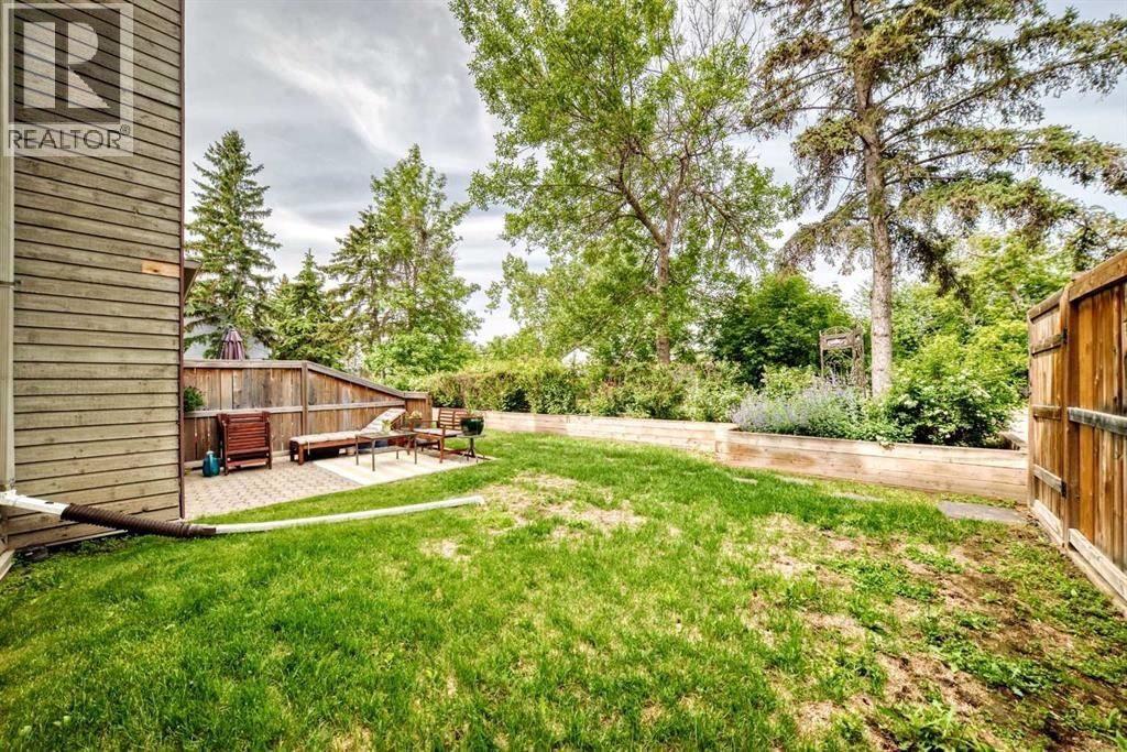 2218 30 Street property photo