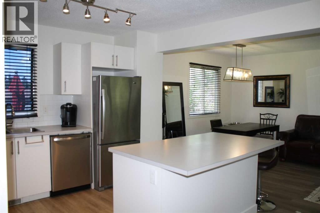 3052 32A Avenue property photo