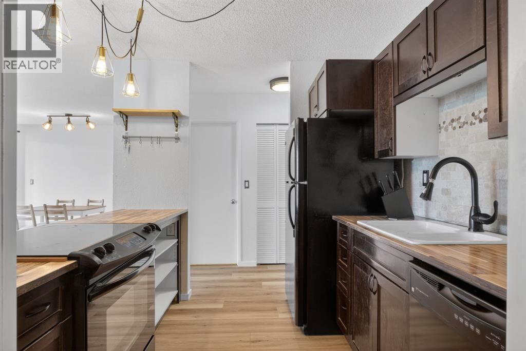 2130 17 Street property photo