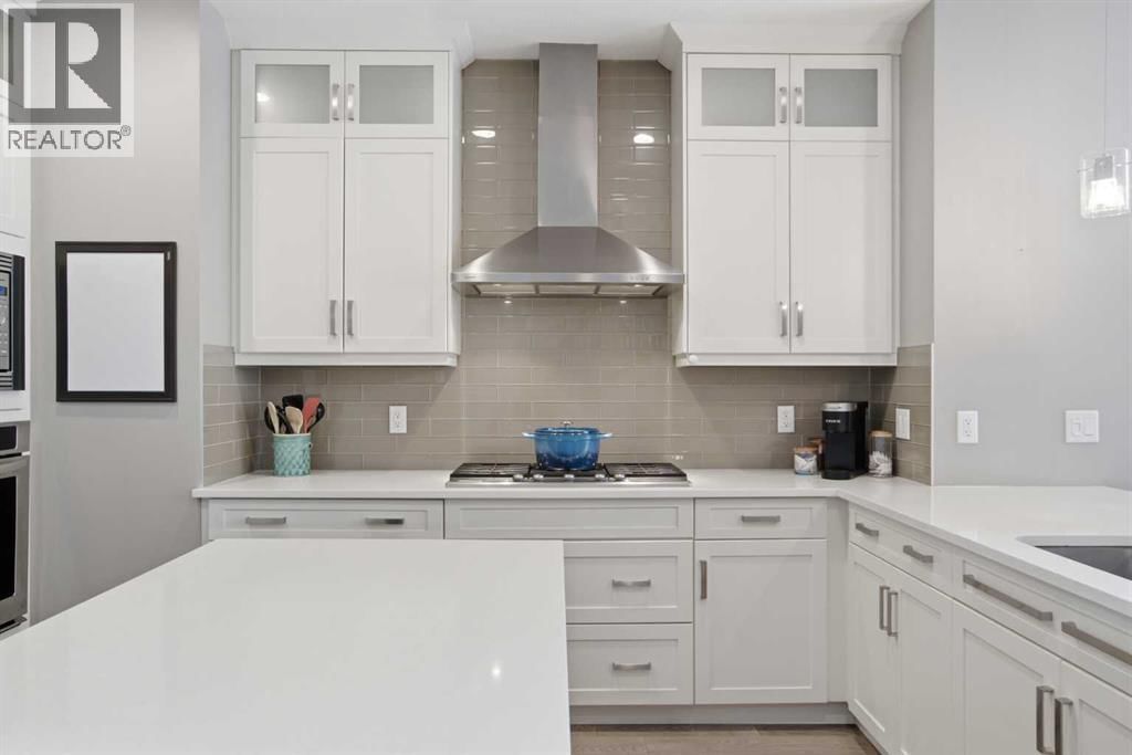 2827 40 Street property photo