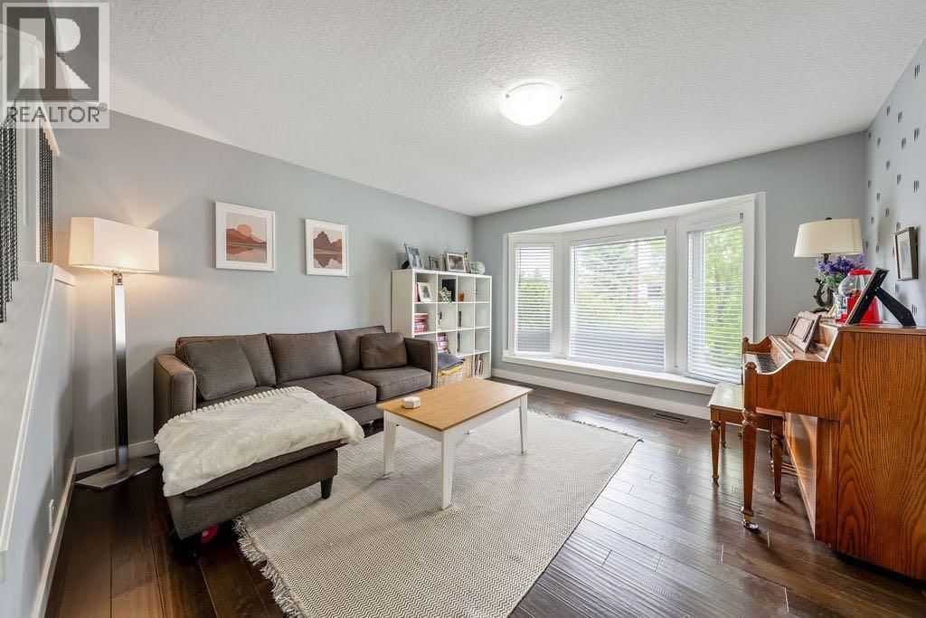 15 Woodmont Green property photo