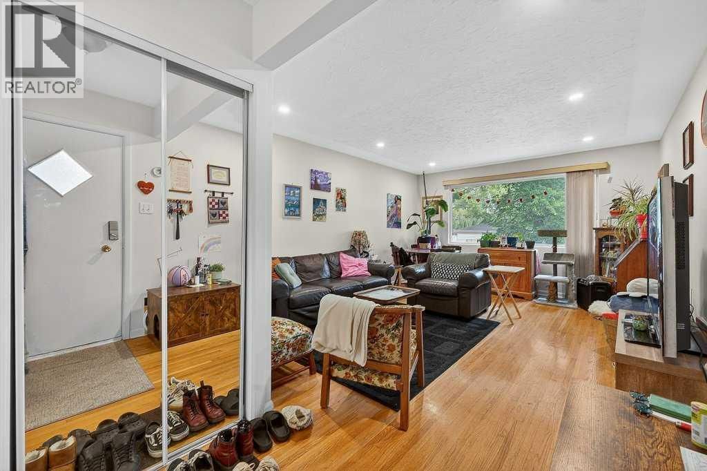 319 37 Street property photo