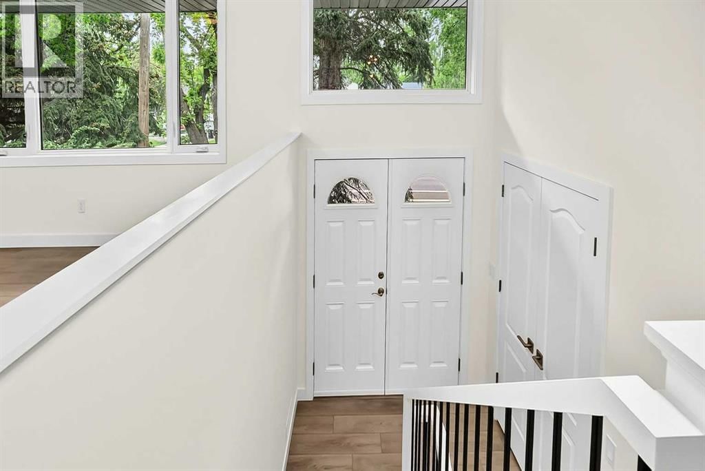 4016 37 Street property photo