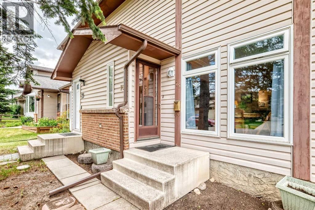 75 Cedardale Crescent property photo