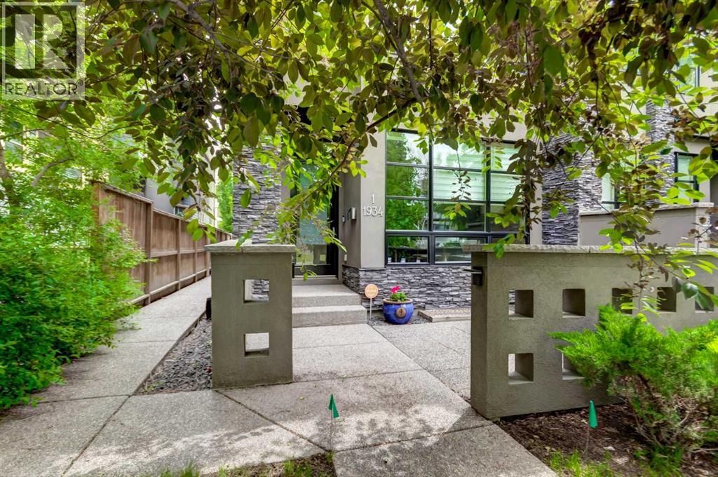 1934 36 Street property photo