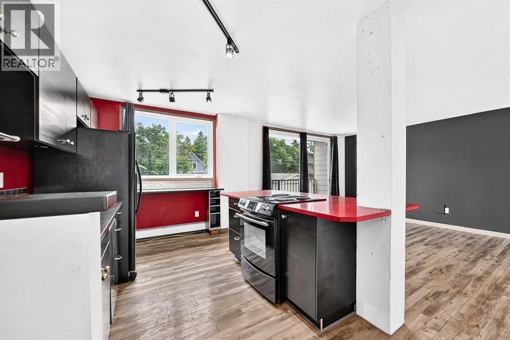 310 4 Avenue property photo