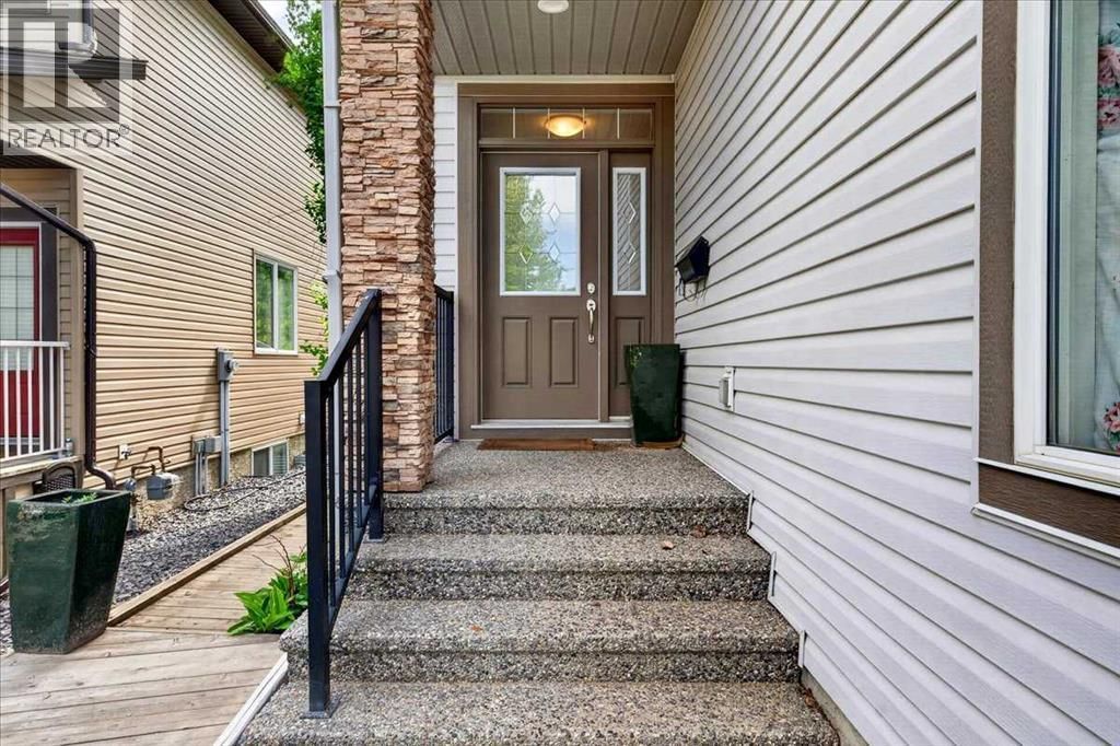 60 Sherwood Crescent property photo