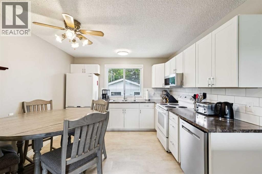 4387 Dovercrest Drive property photo