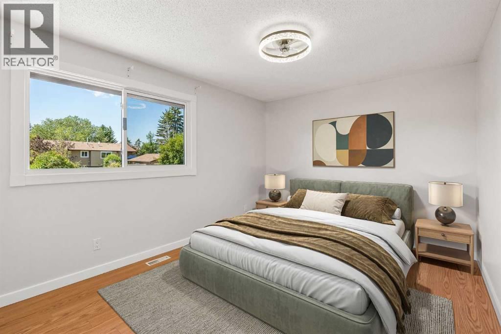 2411 51 Street property photo