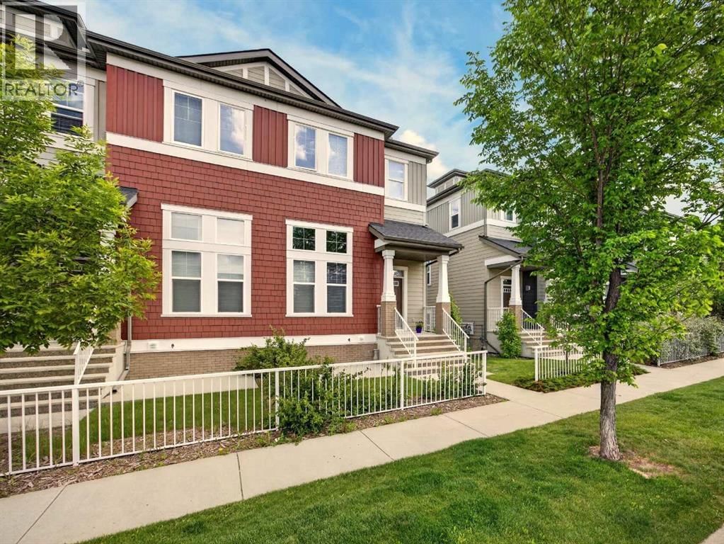 913 Evanston Square property photo