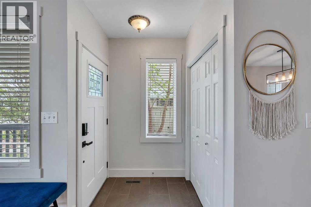 229 22 Avenue property photo