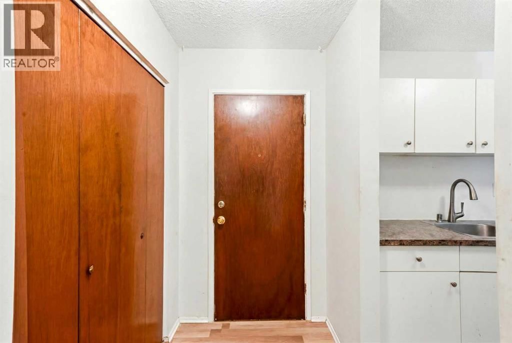 6464 Travois Crescent property photo