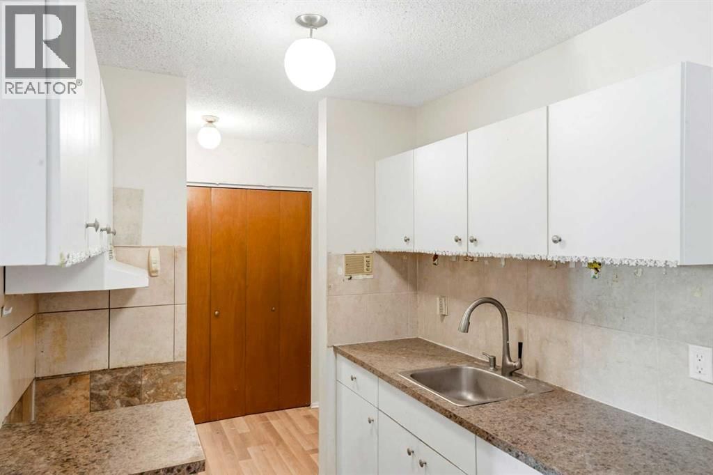 6464 Travois Crescent property photo