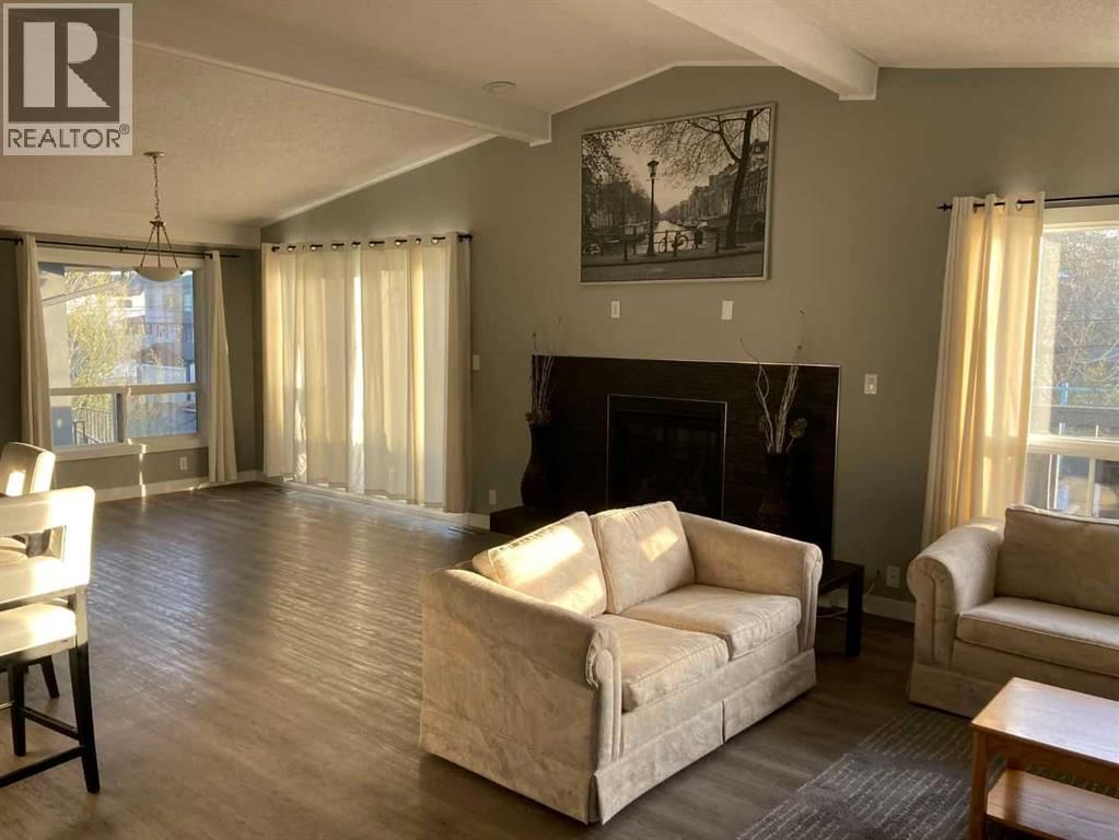 2457 22A Street property photo