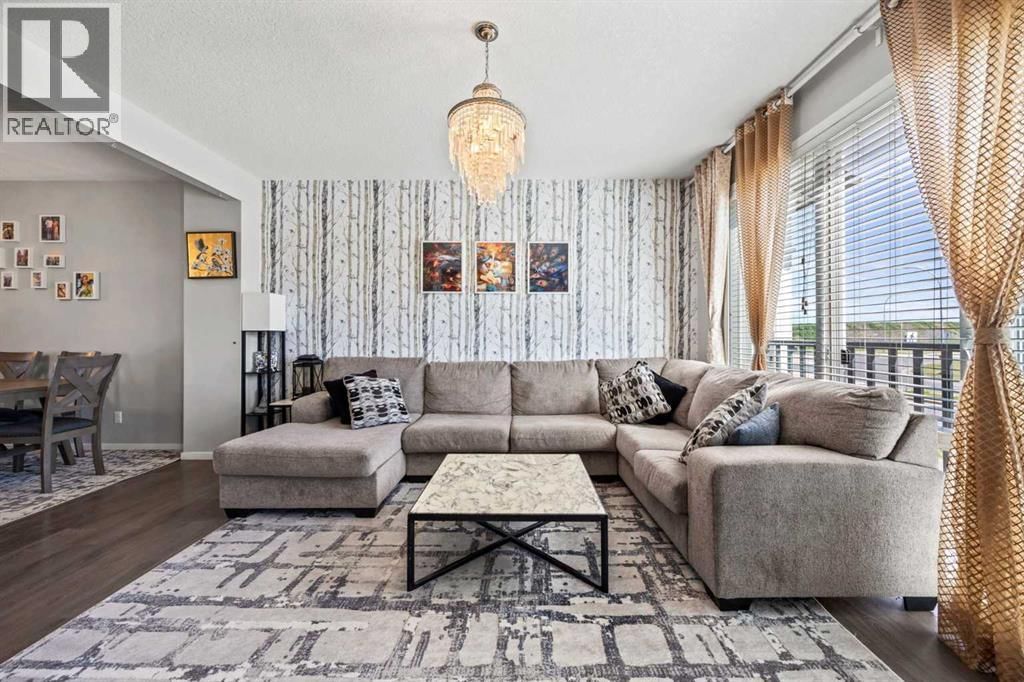 9121 52 Street property photo