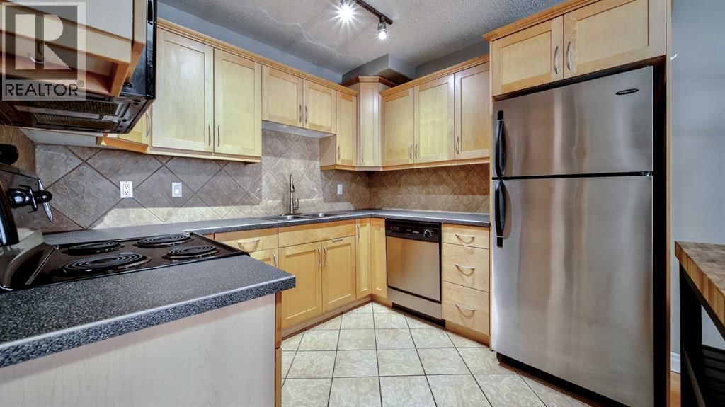 1813 25 Avenue property photo