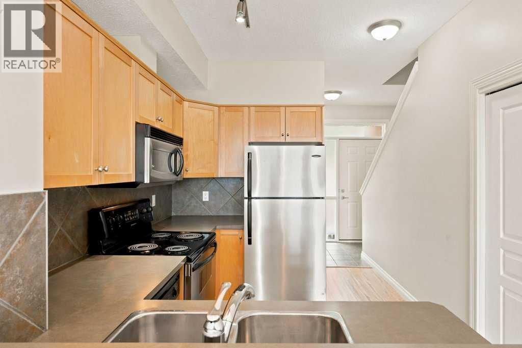 133 Rockyledge View property photo