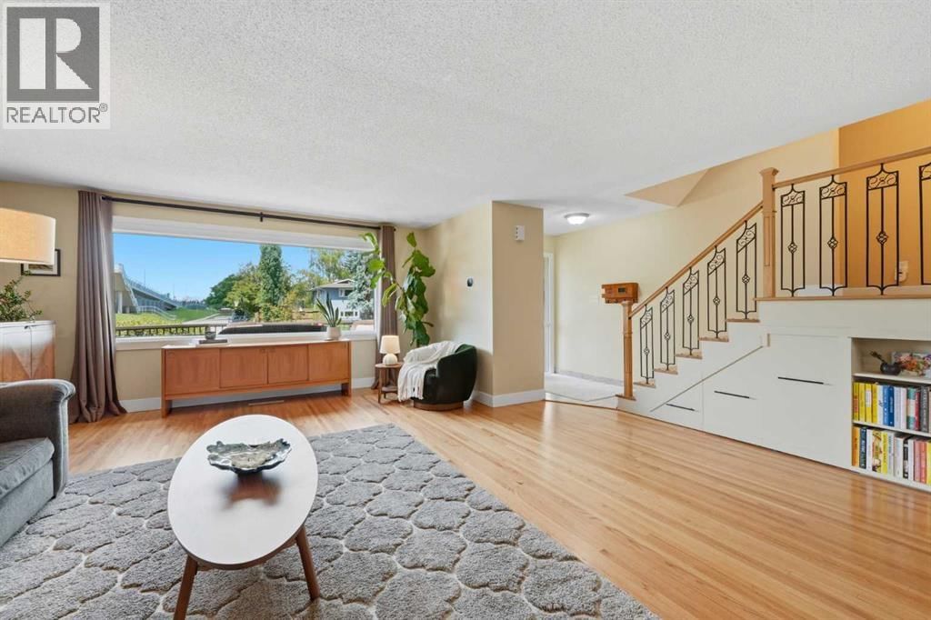 1439 90 Avenue property photo