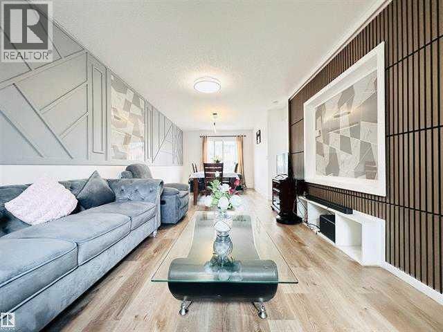 40 PINECLIFF Close property photo