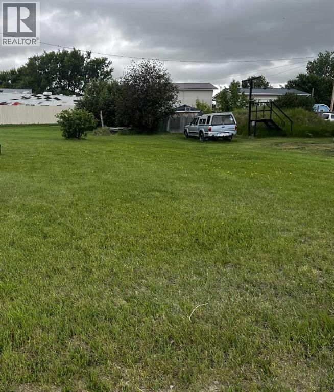235 2 Avenue East, Hussar, Alberta T0J 1S0