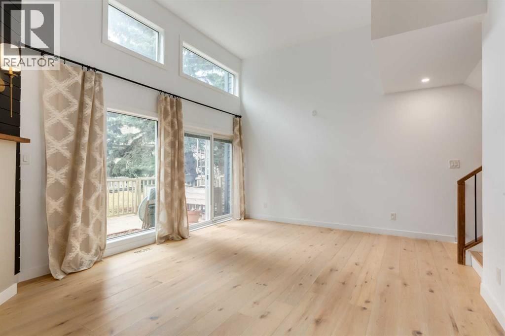 256 Point Mckay Terrace property photo
