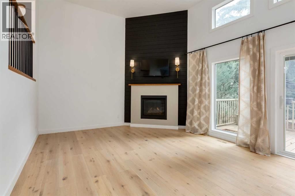 256 Point Mckay Terrace property photo