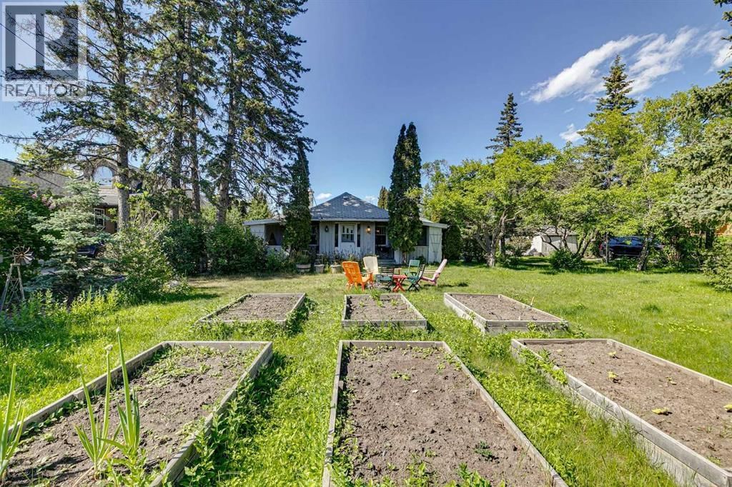 8808 48 Avenue property photo