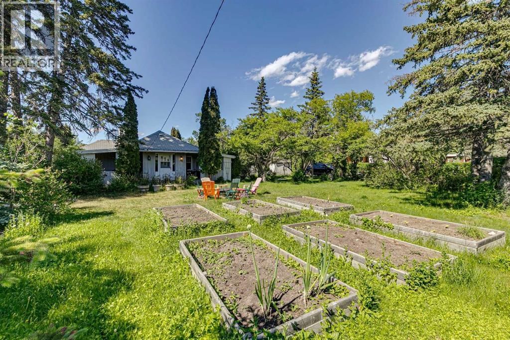 8808 48 Avenue property photo