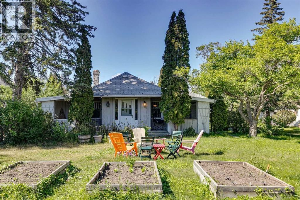 8808 48 Avenue property photo